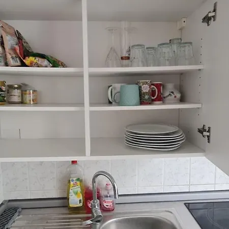 Apartman Apartment, Geteilte Kueche & Bad *