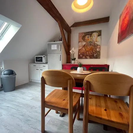 Apartment, Geteilte Kueche & Bad